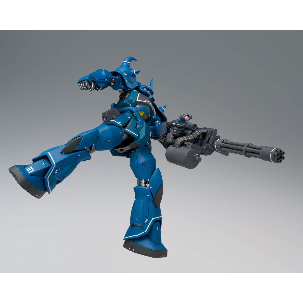 Mobile Suit Gundam MG MS-07B Gouf (Ver. 2) 1/100 Scale Model Kit