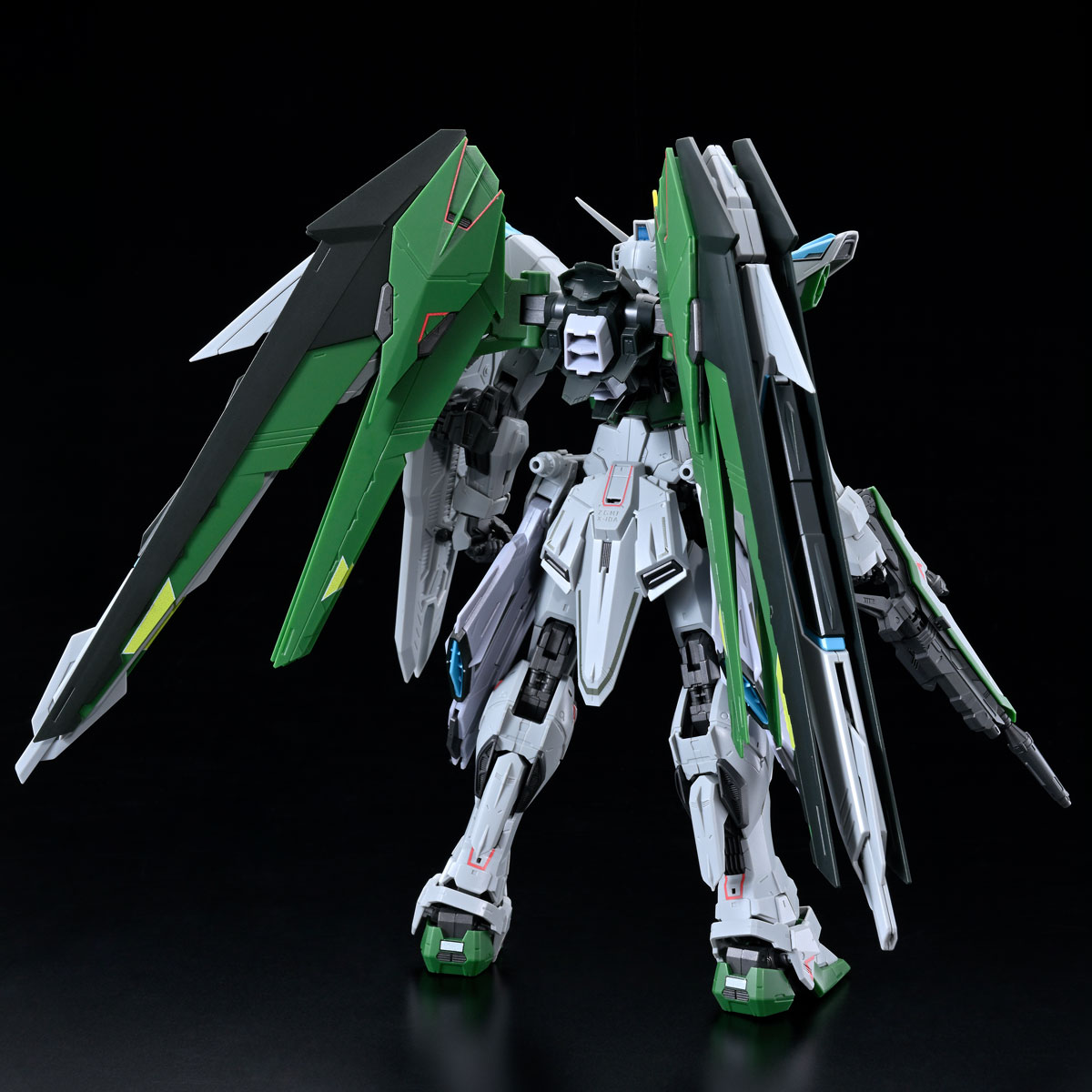 GUNDAM NEXT FUTURE LIMITED MG 1/100 FREEDOM GUNDAM Ver.2.0 (REAL 