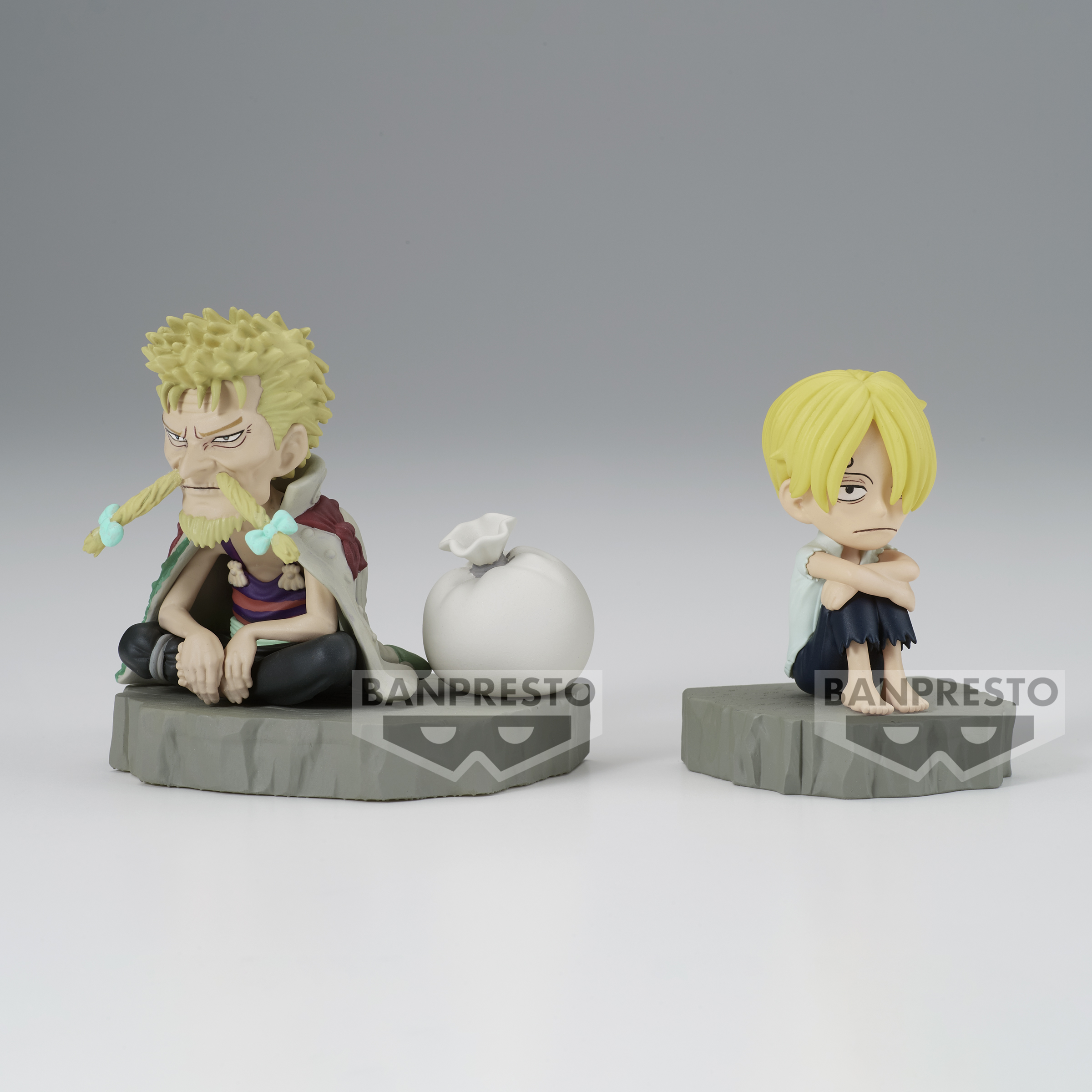 ONE PIECE WORLD COLLECTABLE FIGURE LOG STORIES-SANJI & ZEFF, one