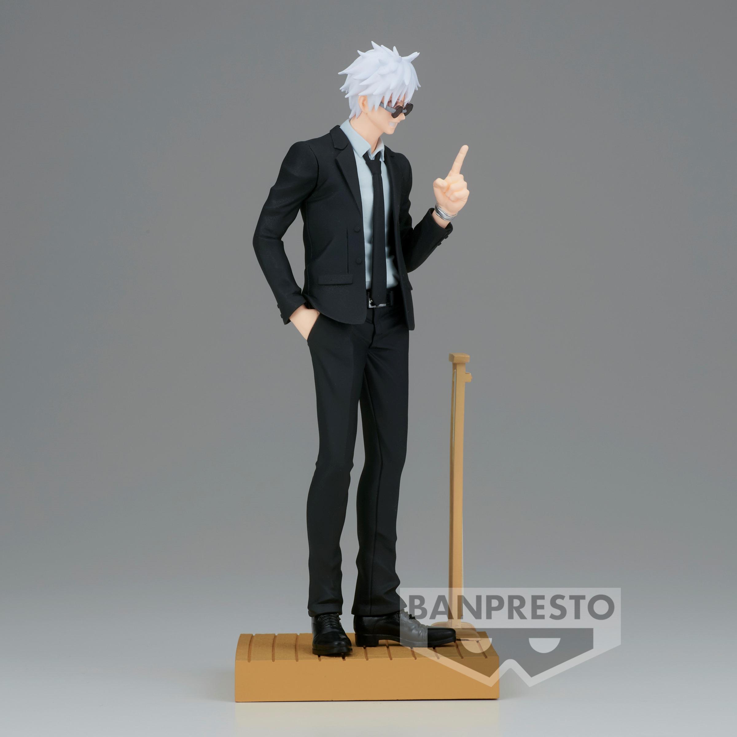 JUJUTSU KAISEN DIORAMA FIGURE-Satoru Gojo(SUIT Ver.)